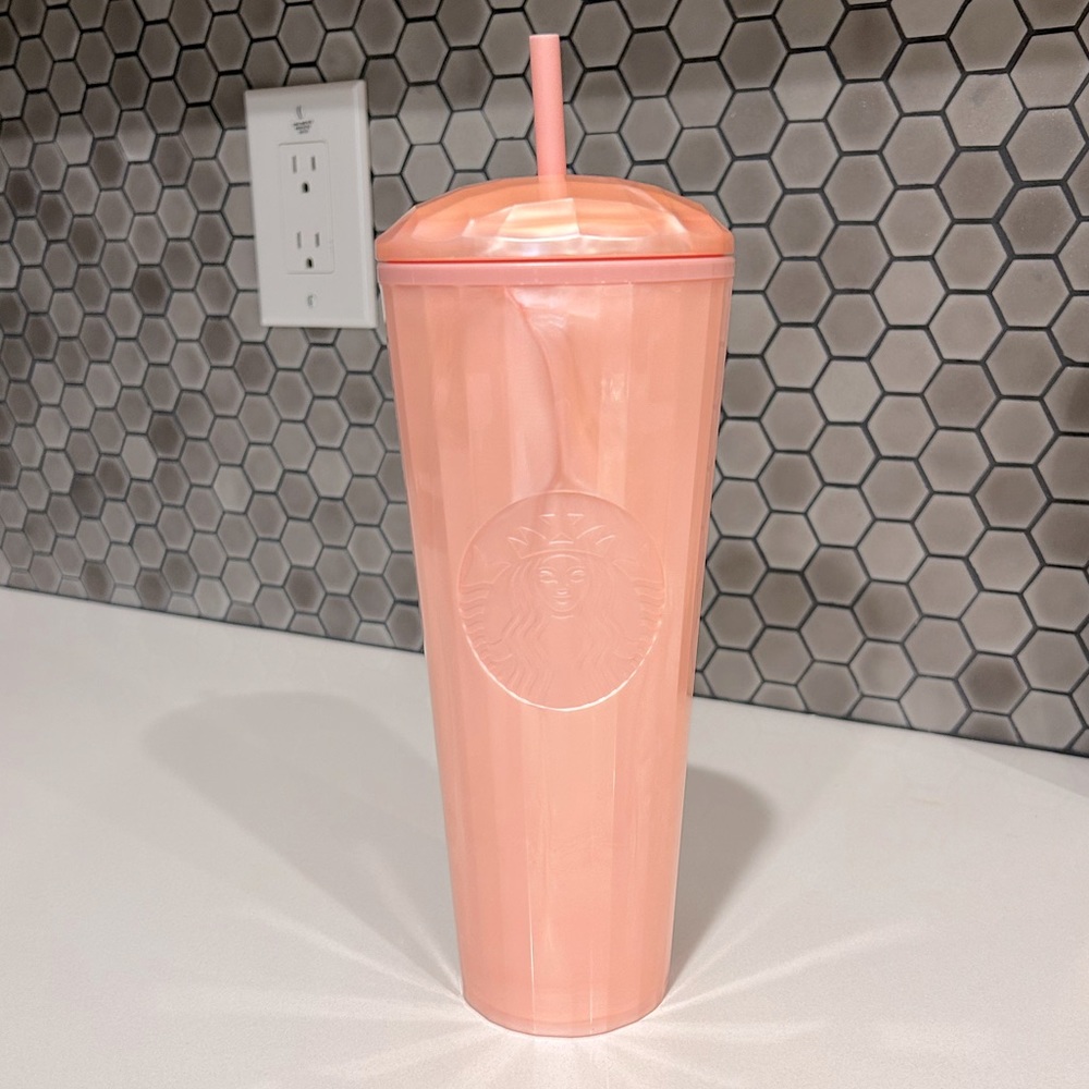 NWT Starbucks Pearl Pink Marble Dome Top Venti Tumbler